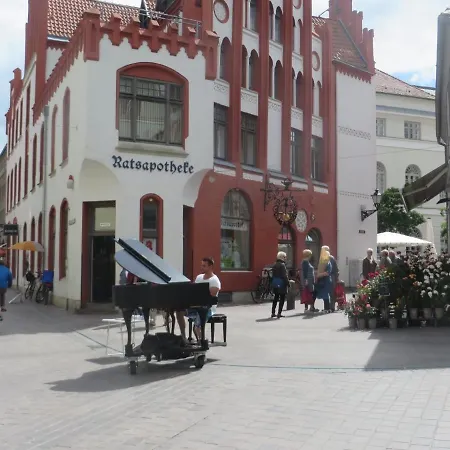 In Mit Terrasse Und Garten * Wismar